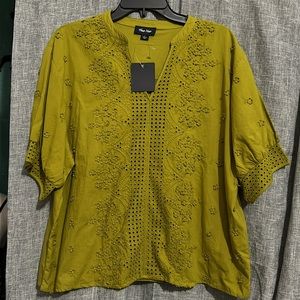 {NWT} FLEUR NOIR eyelet short sleeve blouse